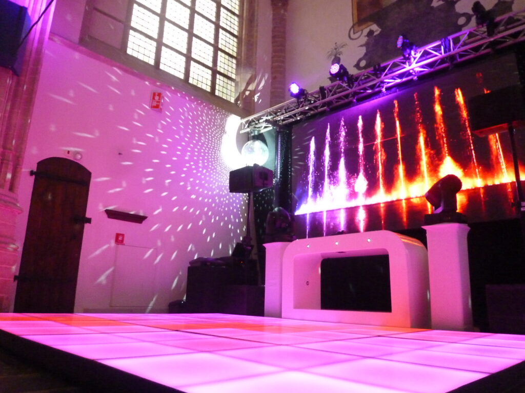 White LED DJ booth grote kerk Breda